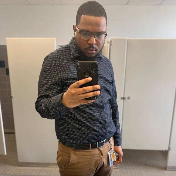 Meet your Posher, Darius - Picture 1 of 1